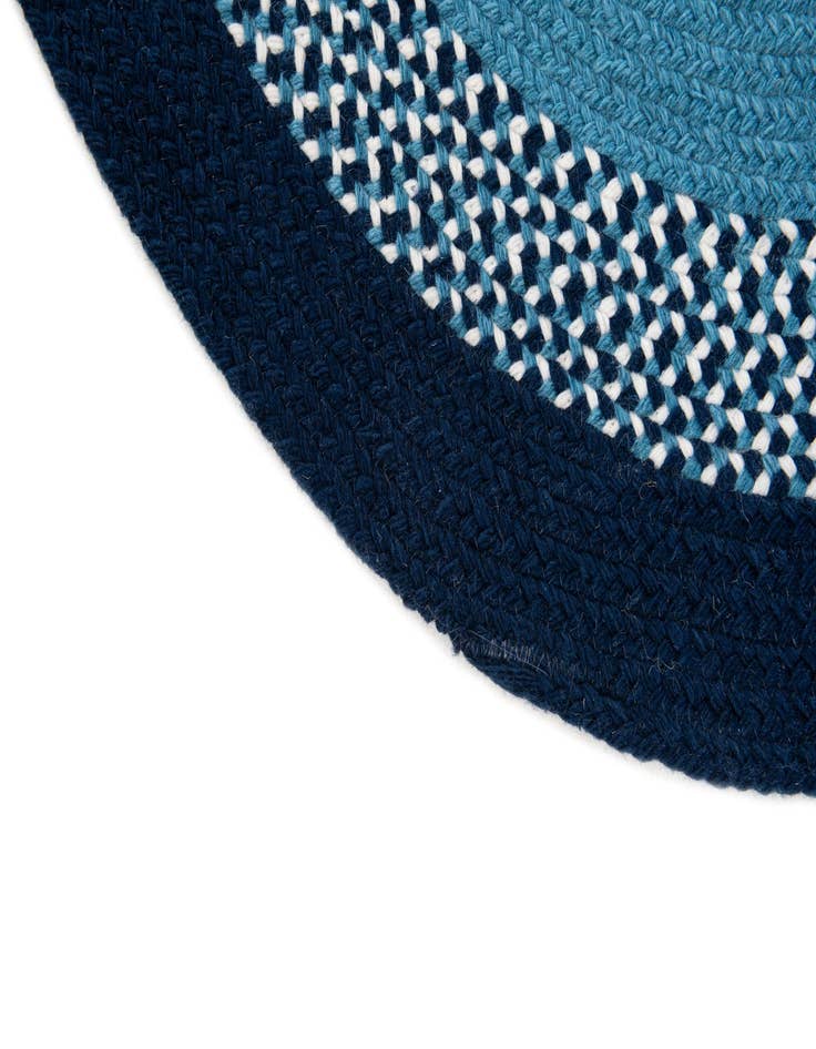 Detail image of 3' 7 x 3' 7  Hand Woven Chindi Cotton Round Rug