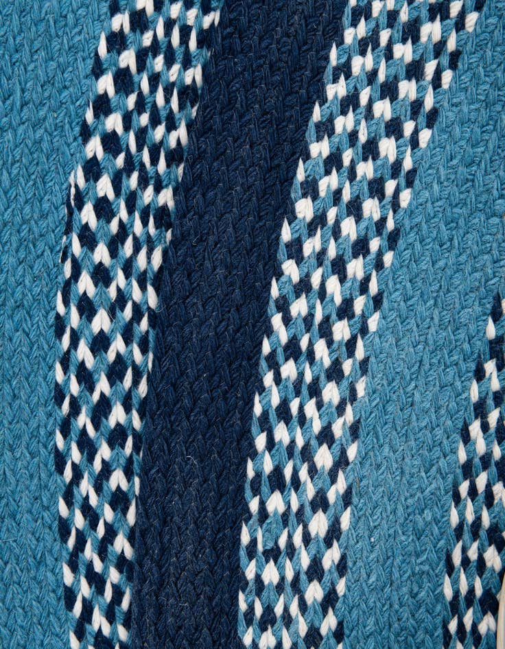 Detail image of 3' 7 x 3' 7  Hand Woven Chindi Cotton Round Rug