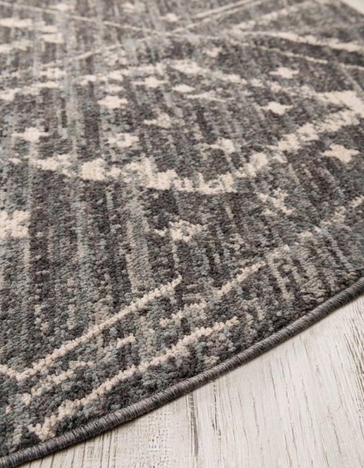 Detail image of 5' x 5' Grand Tradition Round Rug