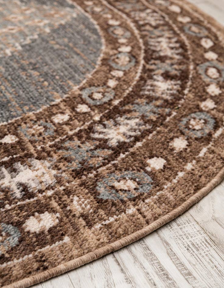 Detail image of 5' x 5' Grand Tradition Round Rug