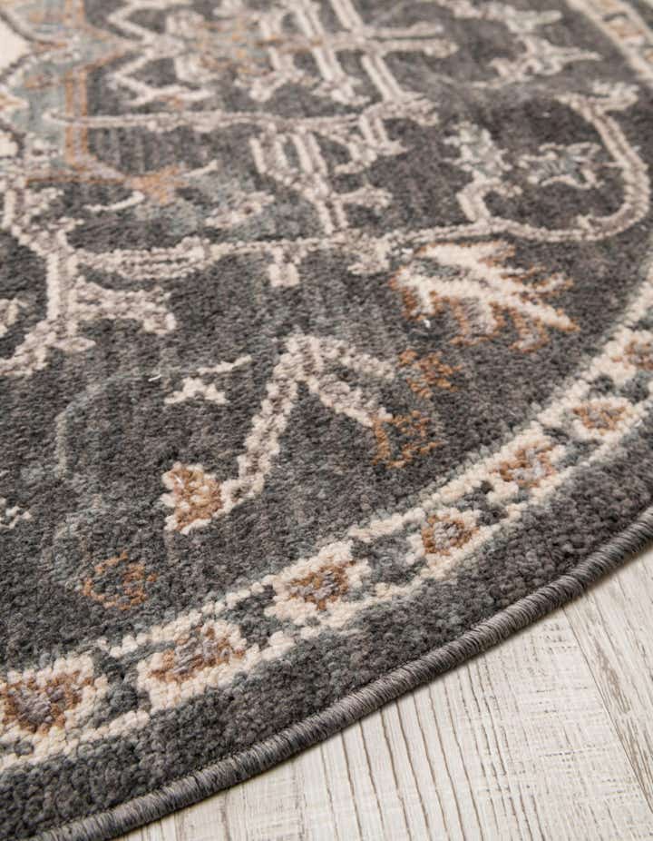 5' x 5' Grand Tradition Round Rug