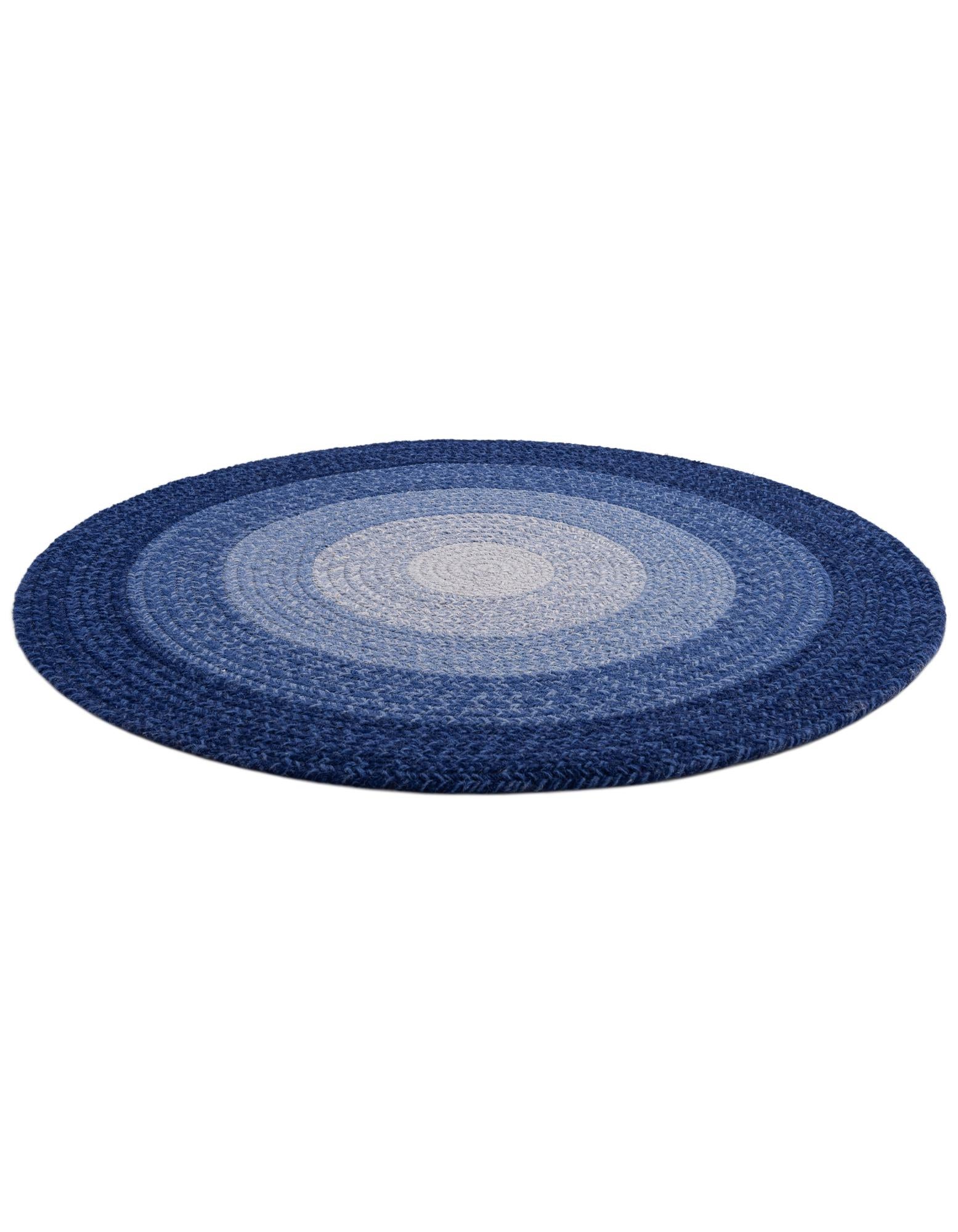 3' 1 x 3' 1 Handmade Hand Braided Wool Round Rug