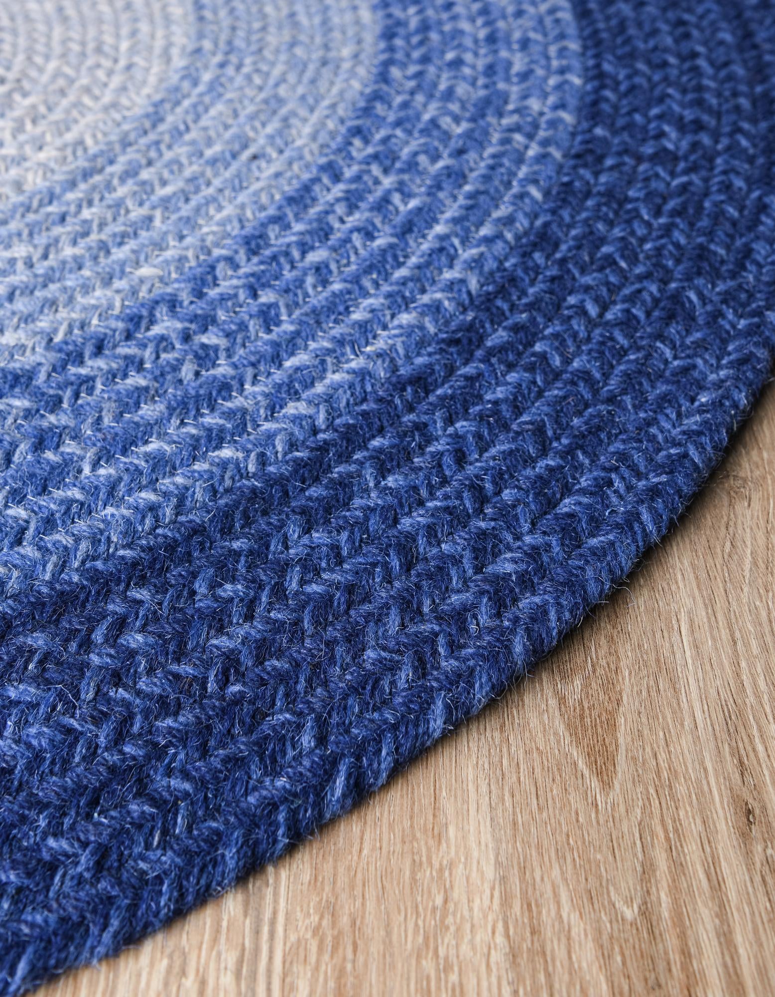 3' 1 x 3' 1 Handmade Hand Braided Wool Round Rug