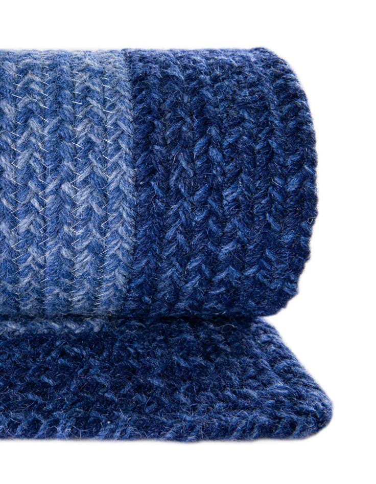 Detail image of 5' 1 x 5' 1  Hand Hand Braided Wool Round Rug