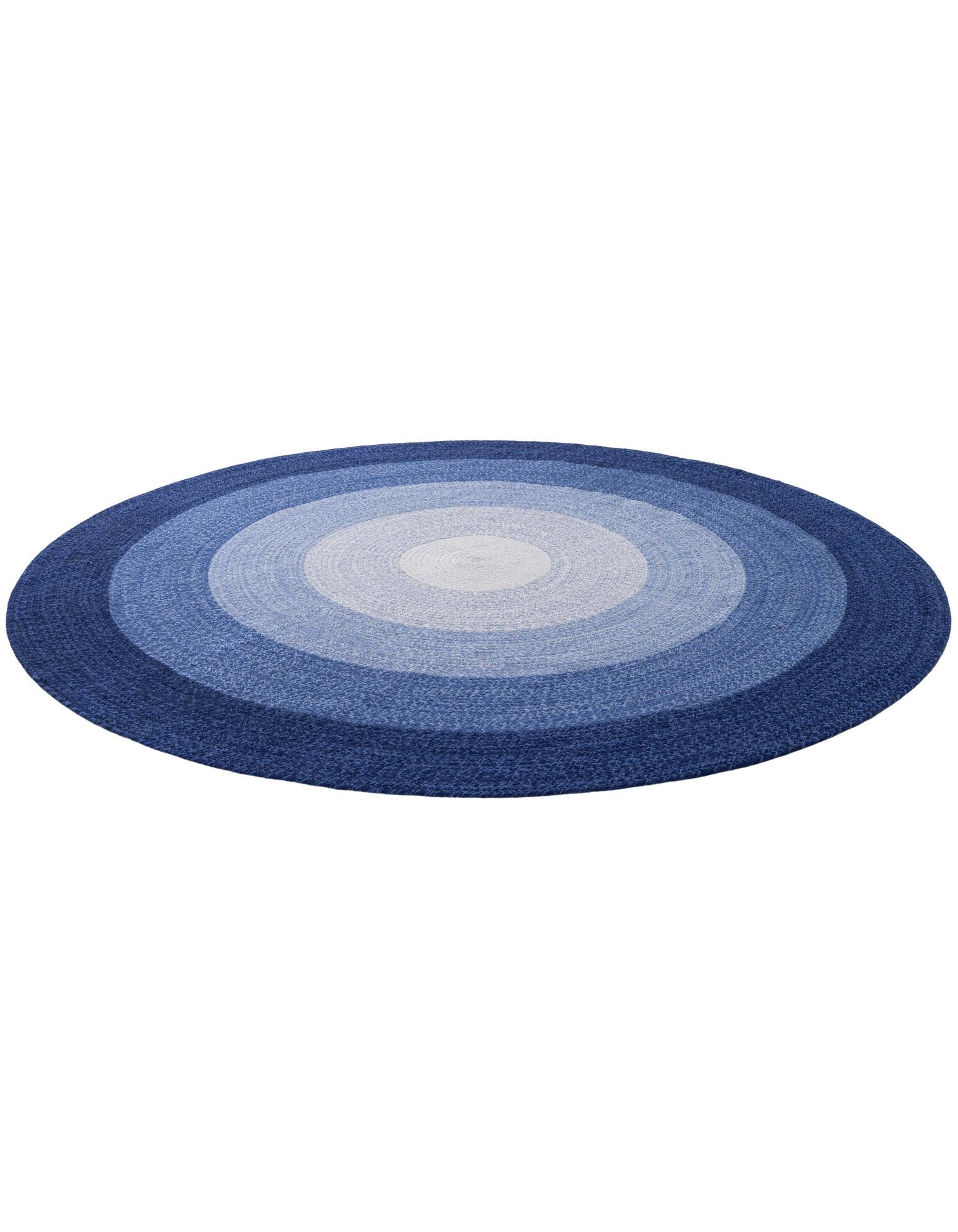7' 10 x 7' 10 Handmade Hand Braided Wool Round Rug