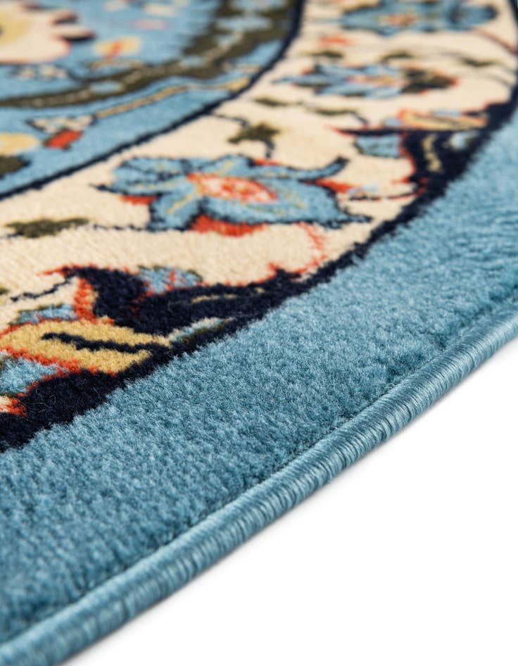 Detail image of 7' 10 x 7' 10 Isfahan Design Round Rug