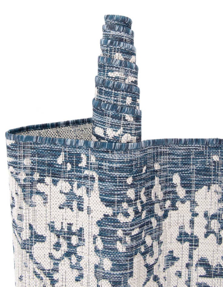 Detail image of 7' x 7'  Washable Jill Zarin Indoor / Outdoor Round Rug