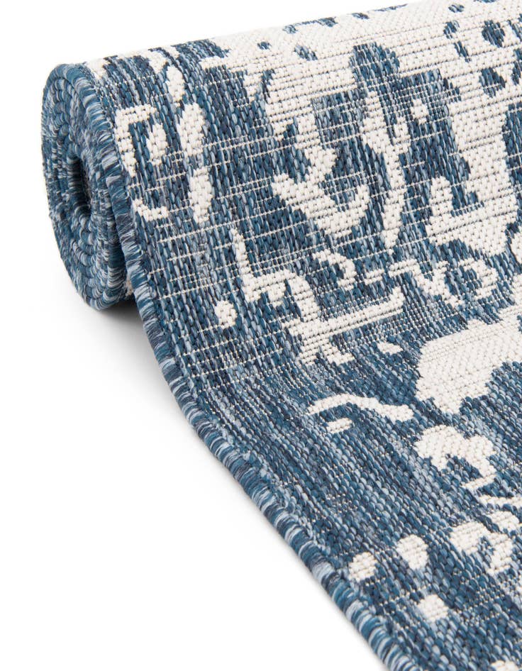 Detail image of 7' x 7'  Washable Jill Zarin Indoor / Outdoor Round Rug