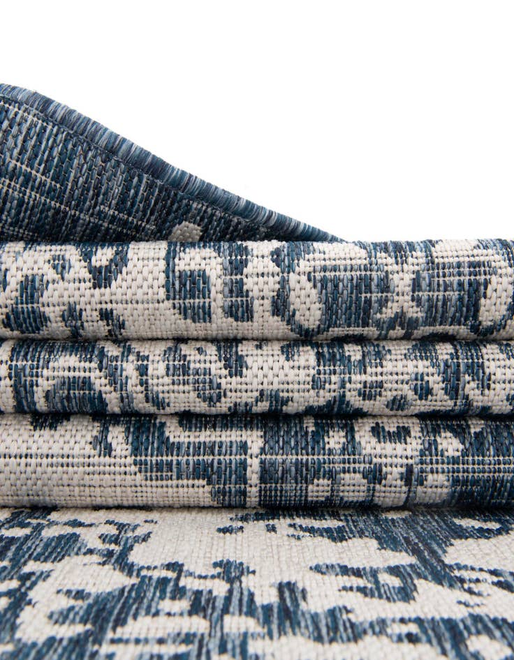 Detail image of 6' 7 x 6' 7  Washable Jill Zarin Dubai Indoor / Outdoor Round Rug