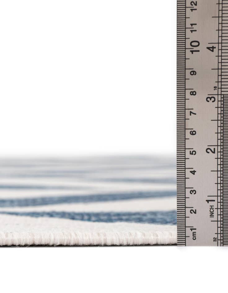 Detail image of 4' x 4' Easy-Clean Jill Zarin Napa Indoor / Outdoor Round Rug