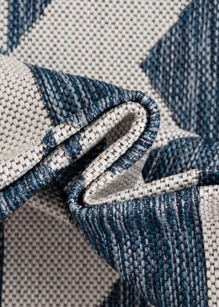 6' 7 x 6' 7 Easy-Clean Jill Zarin Napa Indoor / Outdoor Round Rug