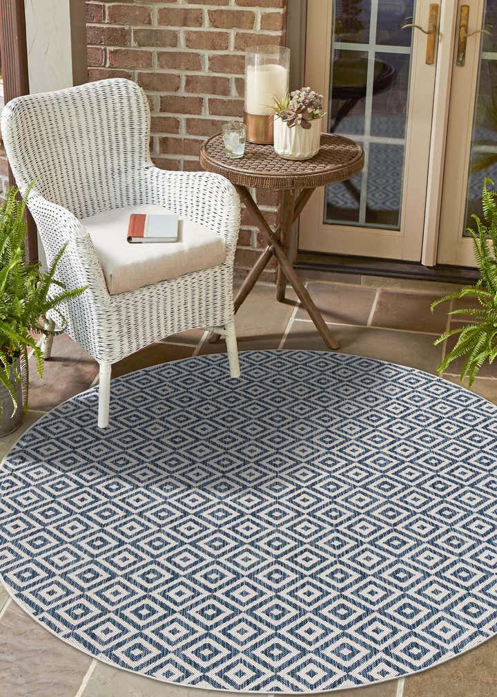 6' 7 x 6' 7 Easy-Clean Jill Zarin Costa Rica Indoor / Outdoor Round Rug
