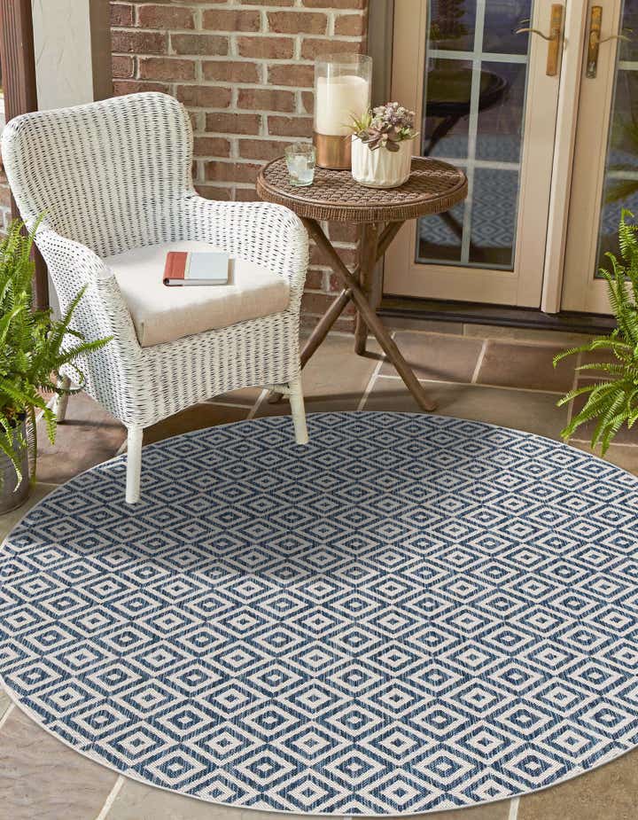 10' 8 x 10' 8 Easy-Clean Jill Zarin Costa Rica Indoor / Outdoor Round Rug