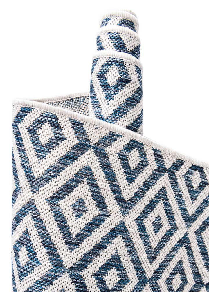 6' 7 x 6' 7 Easy-Clean Jill Zarin Costa Rica Indoor / Outdoor Round Rug