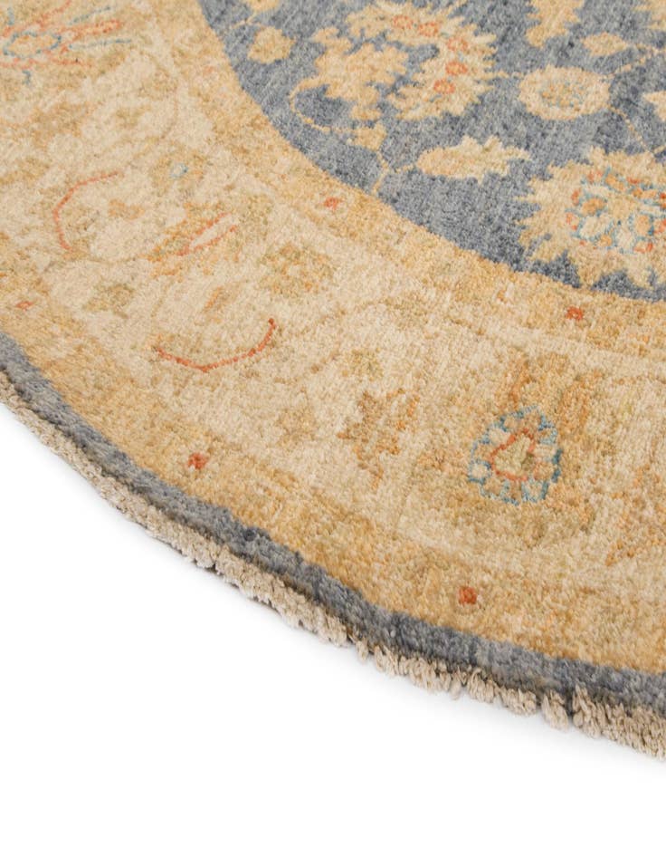 Detail image of 4' 10 x 4' 11 Kaizar Wool Round Rug