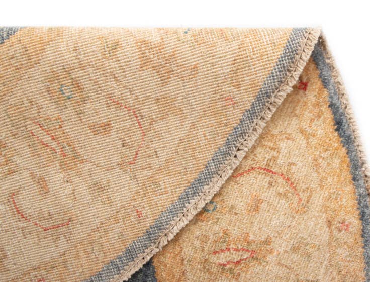 Detail image of 4' 10 x 4' 11 Kaizar Wool Round Rug