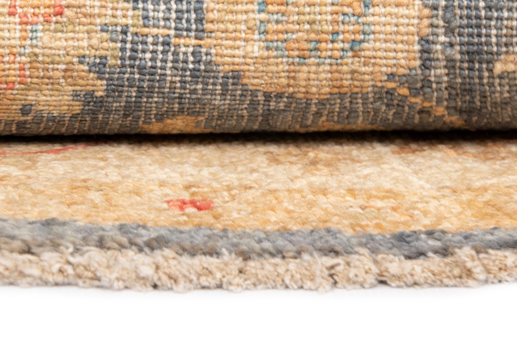 4' 10 x 4' 11 Kaizar Wool Round Rug