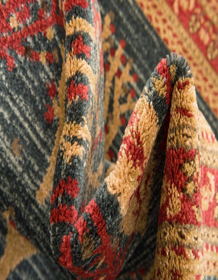 Detail image of 3' 3 x 3' 3 Kashkuli Gabbeh Round Rug