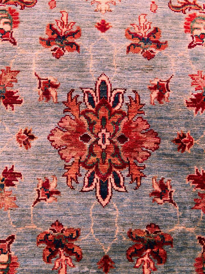 5' 9 x 5' 9 Hand Knotted Kazak Round Rug