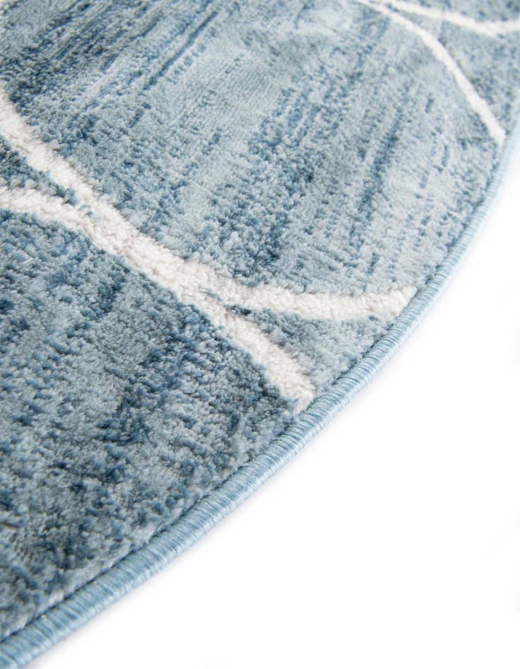 Detail image of 7' x 7' Lattice Trellis Round Rug