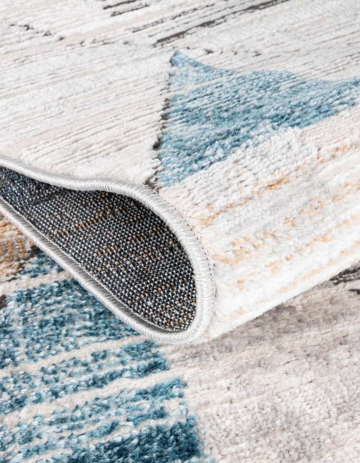 Detail image of 3' 3 x 3' 3 Leipzig Round Rug