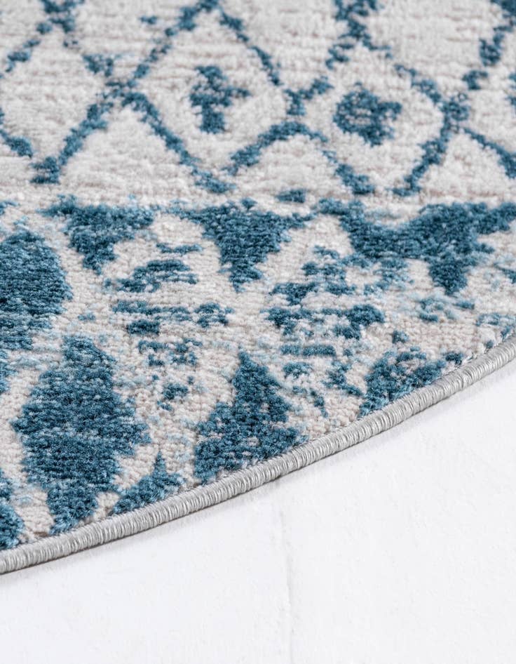 Detail image of 7' x 7' Leipzig Round Rug