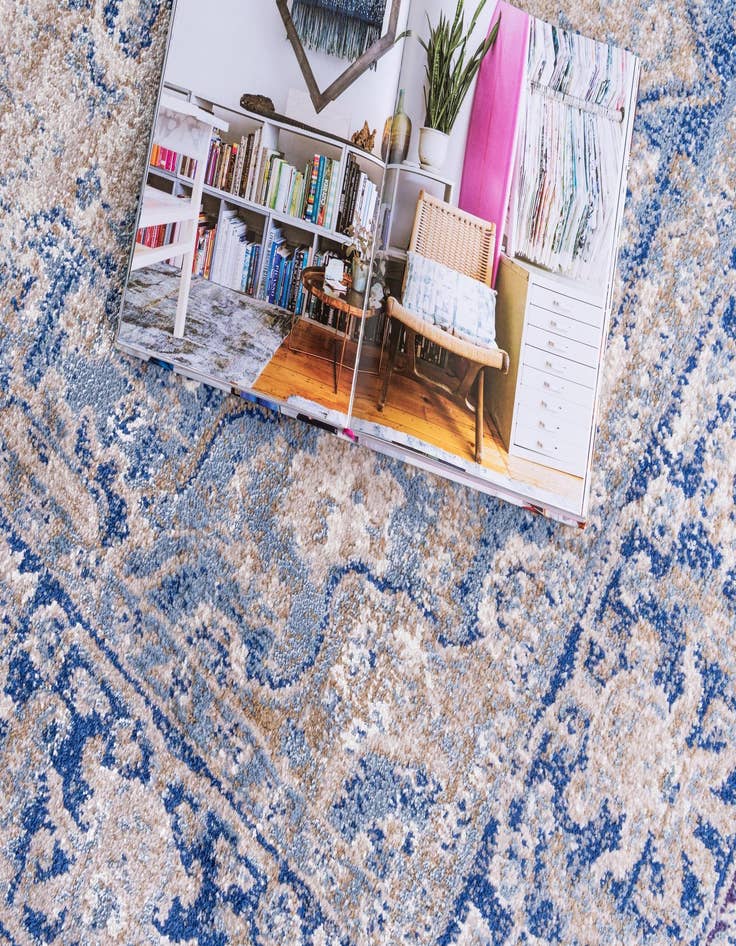 Detail image of 5' x 5' Lexington Round Rug