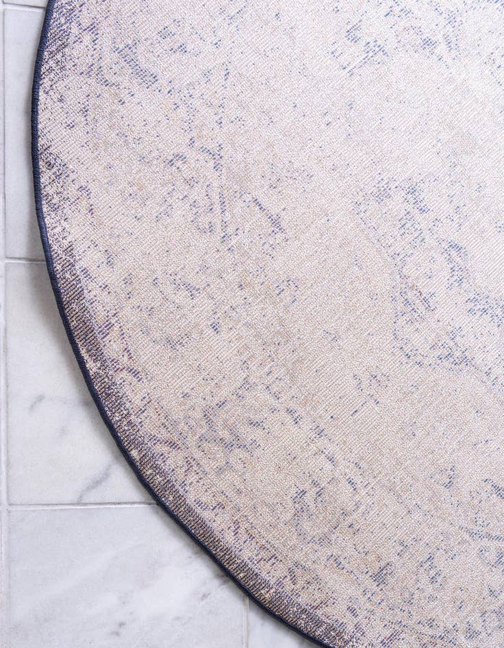 Detail image of 5' x 5' Lexington Round Rug