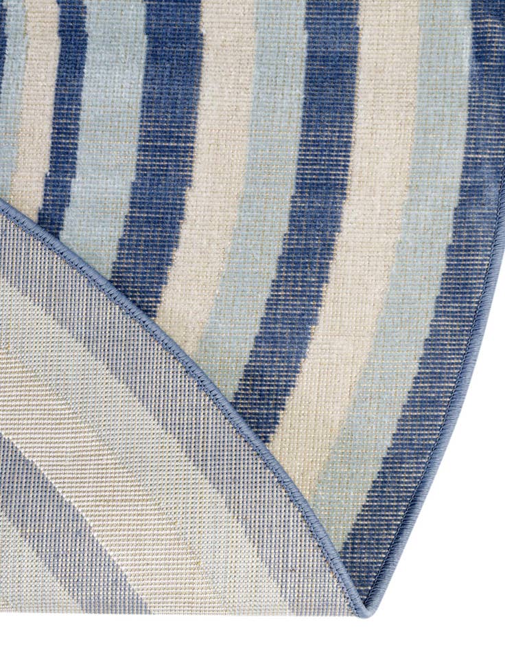 Detail image of 7' 10 x 7' 10 Lotus Round Rug