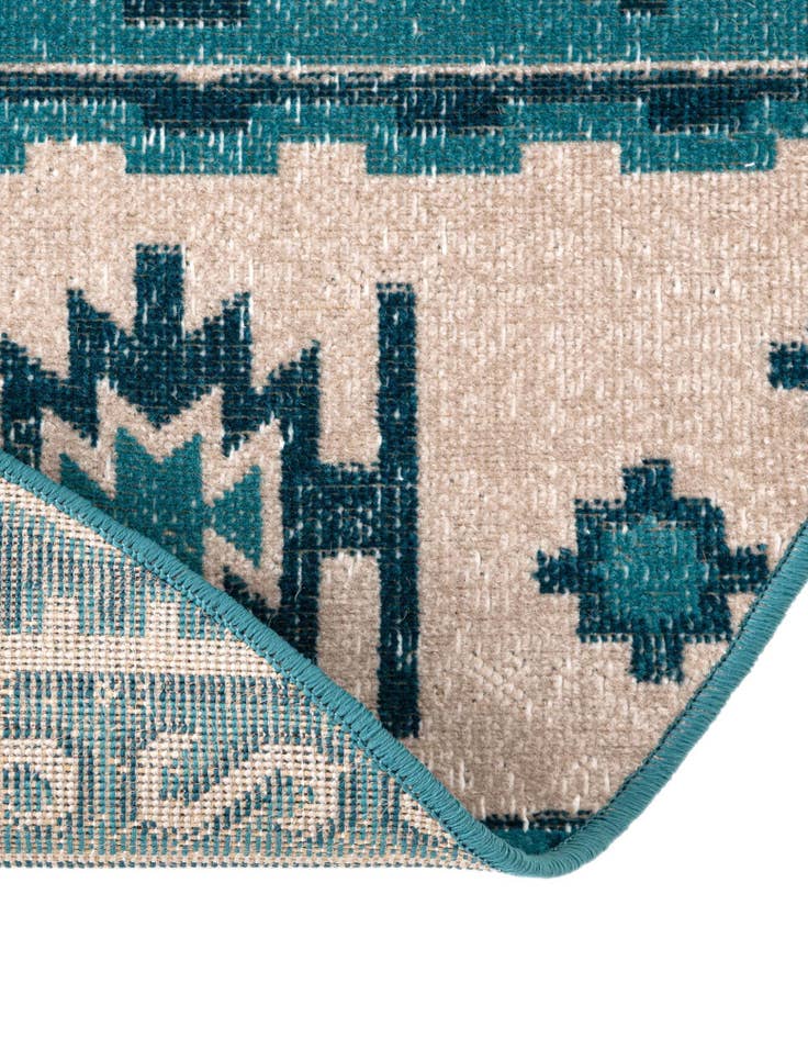 Detail image of 5' 3 x 5' 3 Lucerne Round Rug