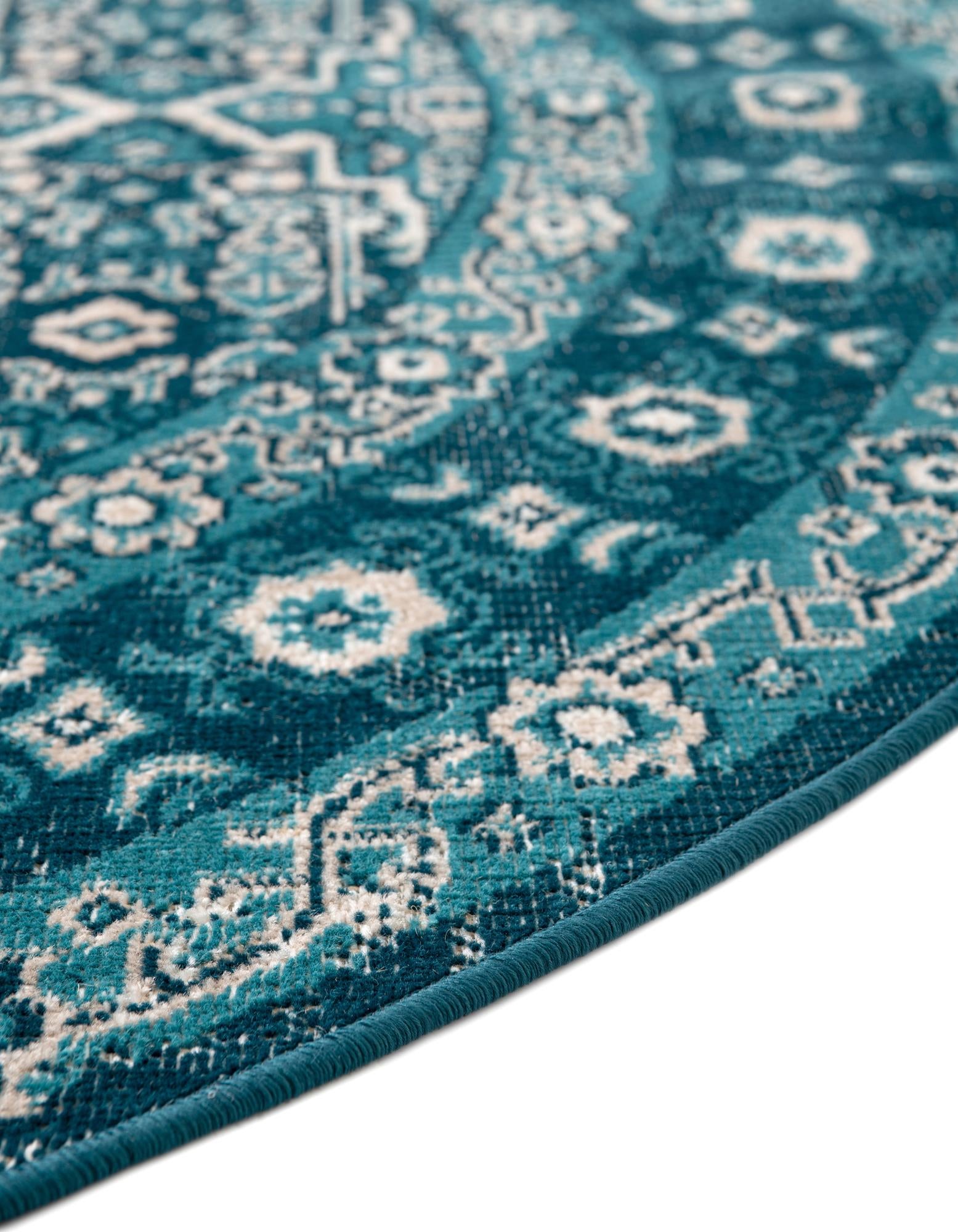 5' 3 x 5' 3 Lucerne Round Rug