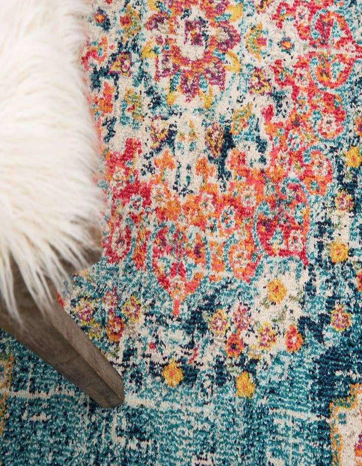 Detail image of 7' 10 x 7' 10 Madeline Round Rug