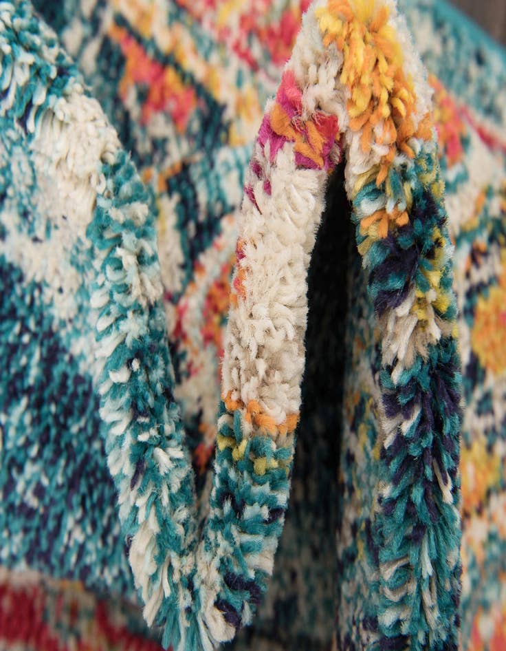 Detail image of 7' 10 x 7' 10 Madeline Round Rug