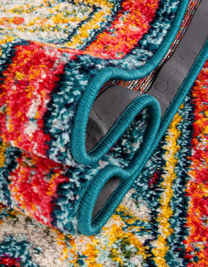 7' 10 x 7' 10 Madeline Round Rug