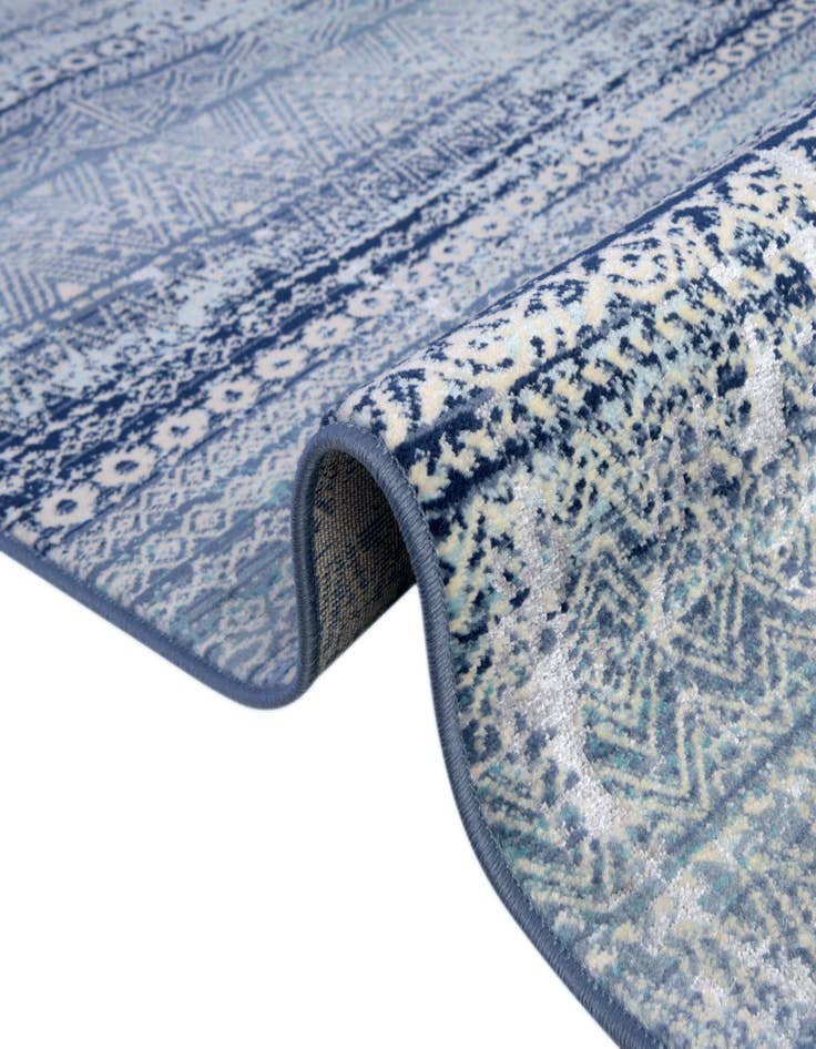 Detail image of 5' 2 x 5' 2 Malibu Round Rug