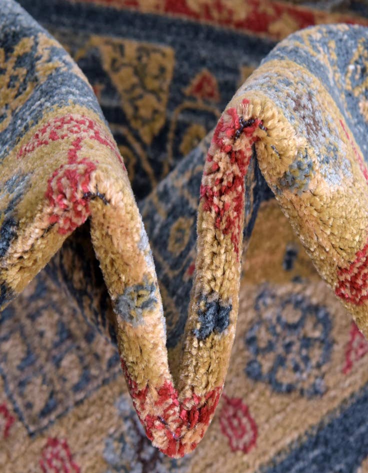 Detail image of 8' x 8' Mamluk Round Rug