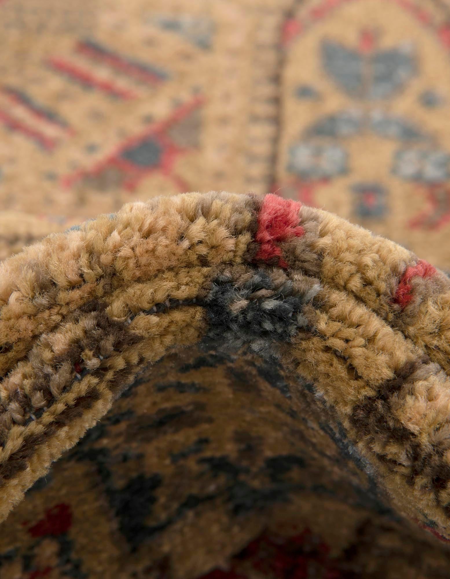 3' 3 x 3' 3 Mamluk Round Rug