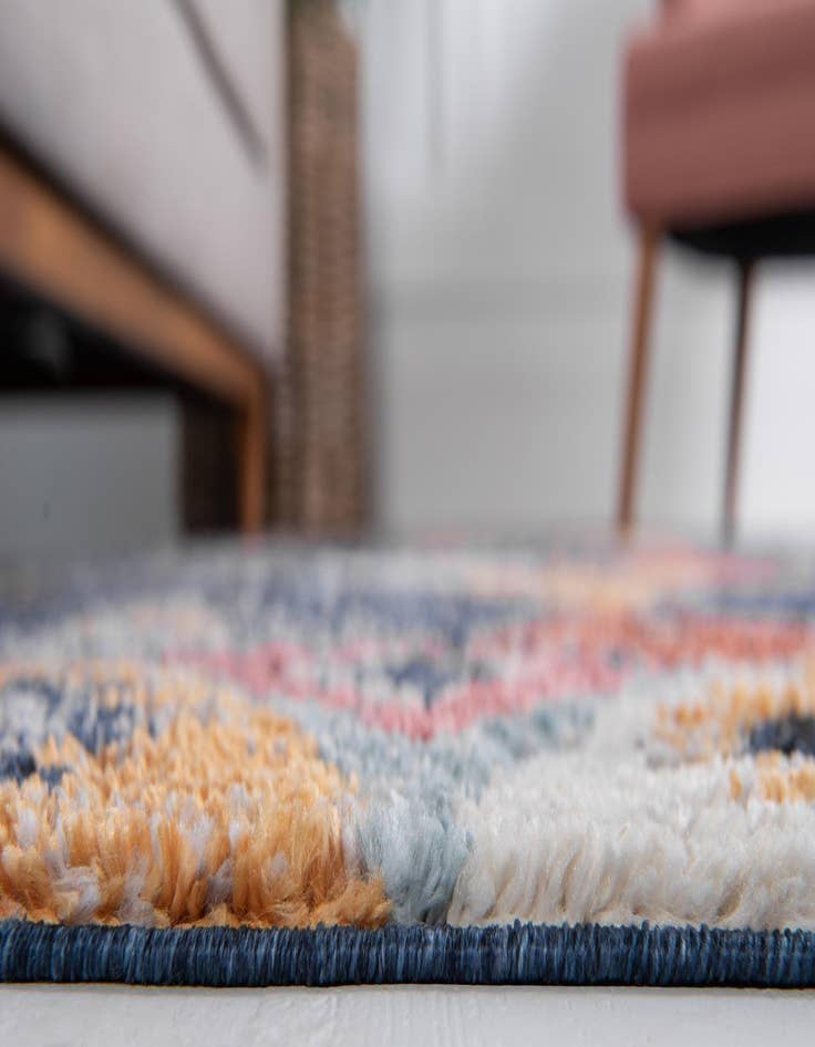 Detail image of 7' x 7' Morocco Round Rug