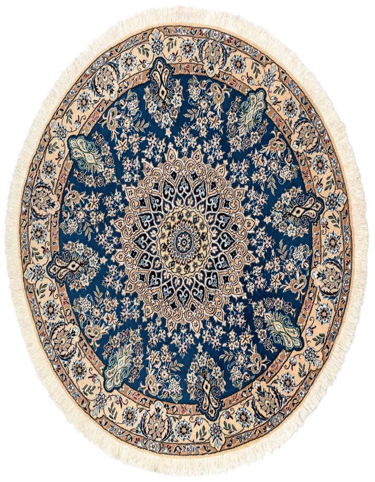 Detail image of 4' 11 x 4' 11 Nain Round Rug