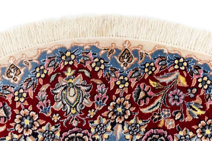 4' 11 x 4' 11 Nain Round Rug