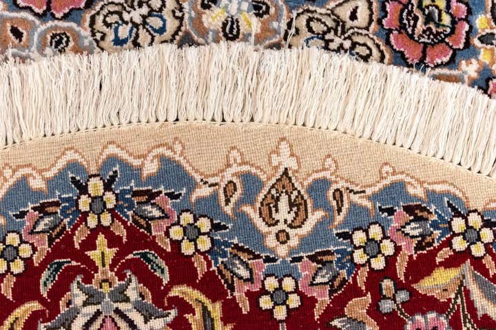 4' 11 x 4' 11 Nain Round Rug