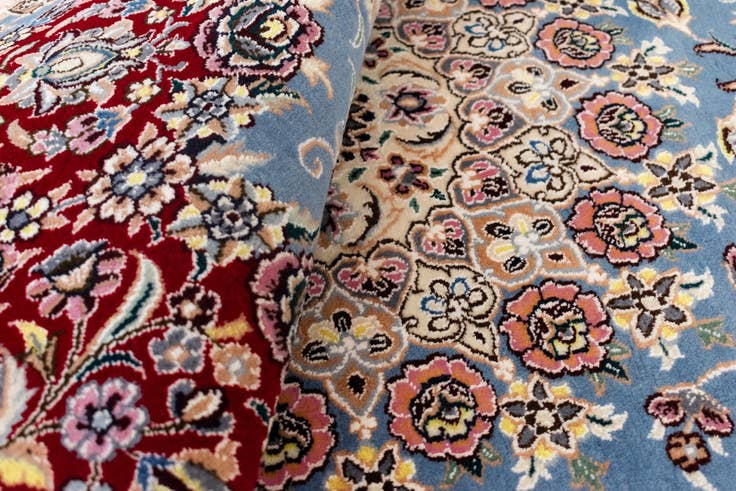 Detail image of 4' 11 x 4' 11 Nain Round Rug