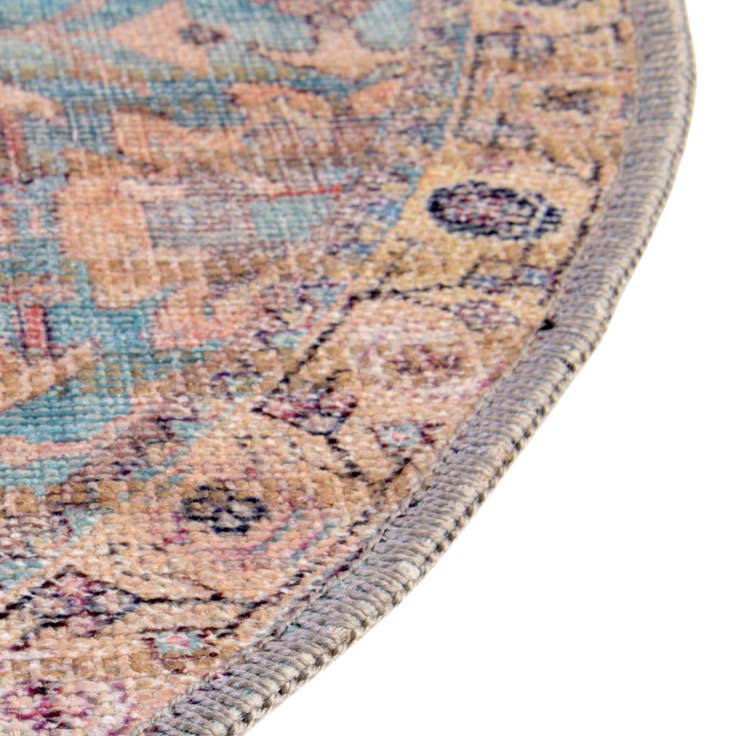 Detail image of 3' 3 x 3' 3 Washable Nostalgia Round Rug