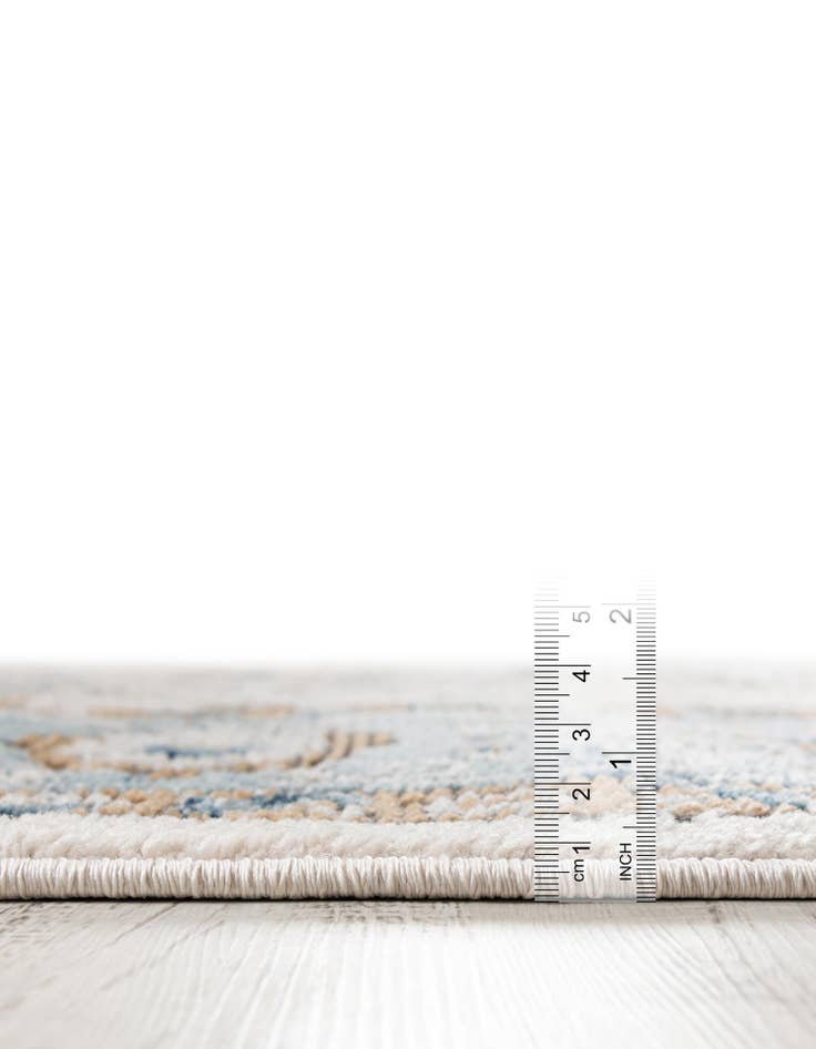 Detail image of 6' x 6' Nyla Round Rug