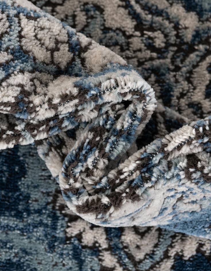 Detail image of 12' x 12' Nyla Round Rug