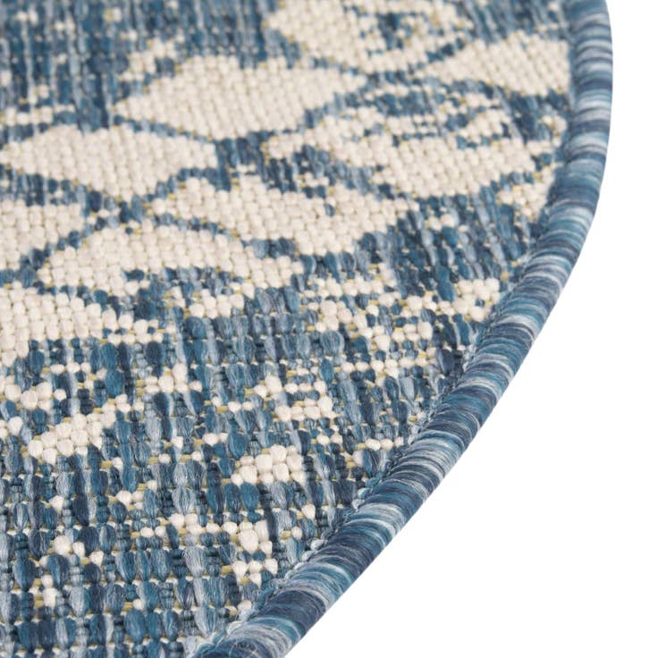 Detail image of 10' 8 x 10' 8 Easy-Clean Bohemian Indoor / Outdoor Round Rug