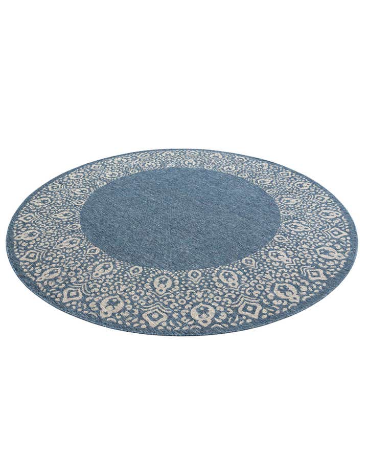 7' 10 x 7' 10 Easy-Clean Border Indoor / Outdoor Round Rug