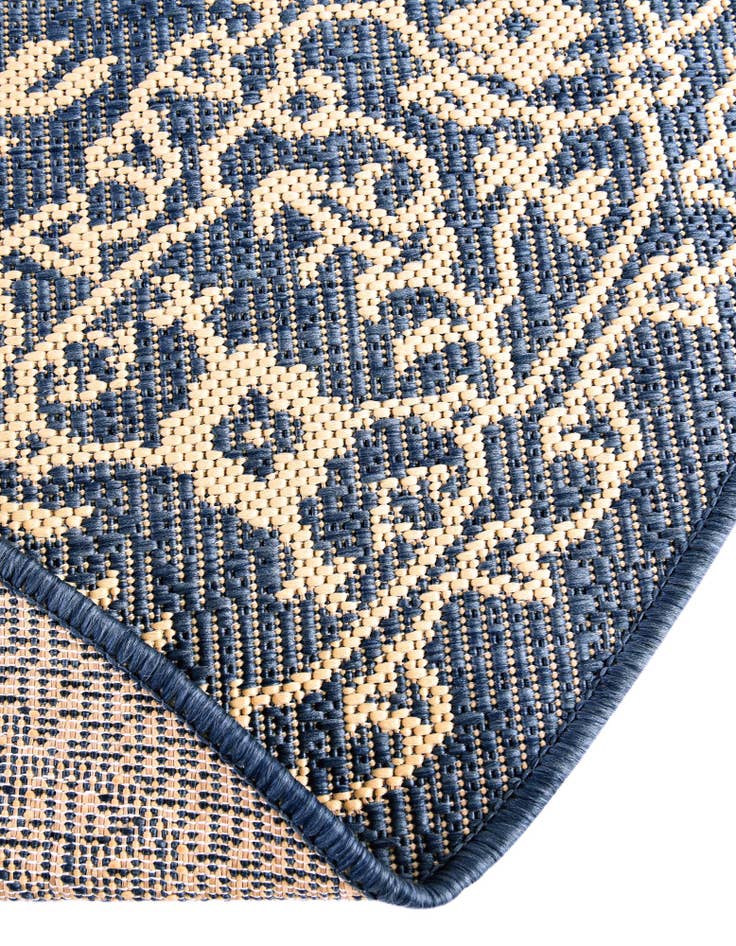 Detail image of 6' x 6' Easy-Clean Botanical Indoor / Outdoor Round Rug