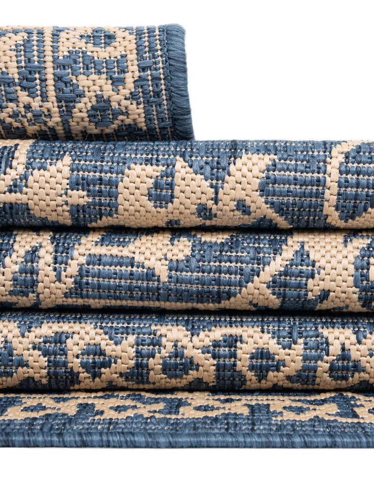 Detail image of 6' x 6' Easy-Clean Botanical Indoor / Outdoor Round Rug