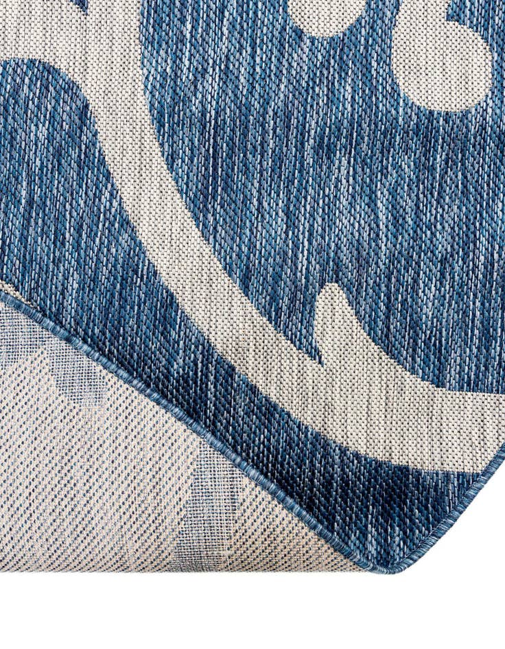 Detail image of 13' x 13'  Washable Botanical Indoor / Outdoor Round Rug